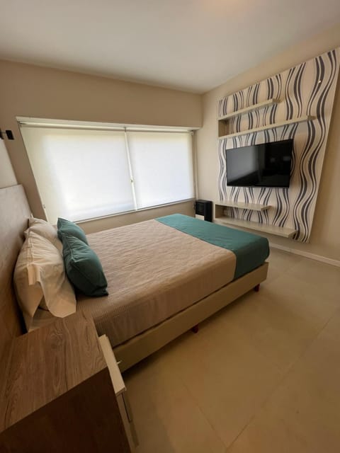 Bed, Living room