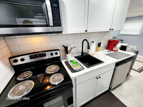 Studio 3! Apartment in Lakeland