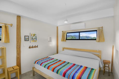 Bed, Photo of the whole room, Bedroom, air conditioner