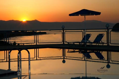View (from property/room), Pool view, Sea view