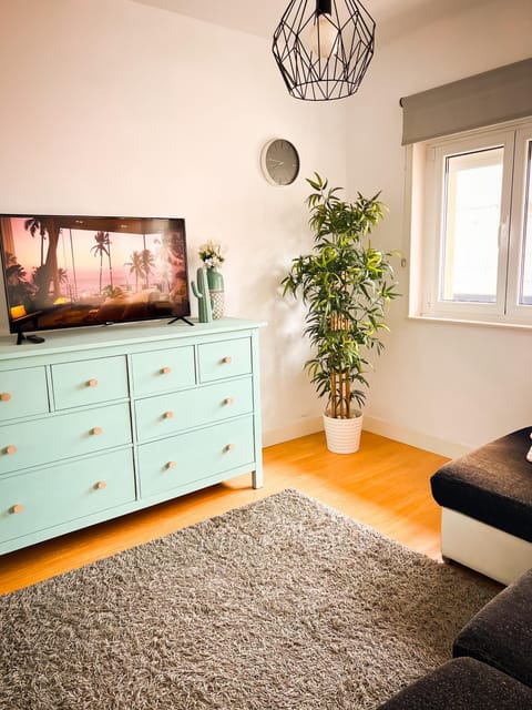Communal lounge/ TV room, Lounge or bar