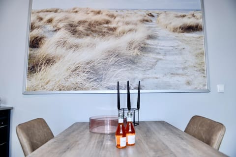 Decorative detail, Dining area