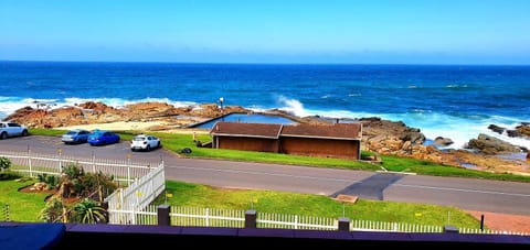 Property building, Beach, Evening entertainment, Sea view