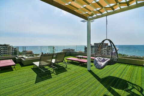 Day, View (from property/room), Balcony/Terrace, Seating area, Sea view, sunbed