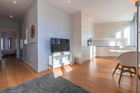 TV and multimedia, Kitchen or kitchenette, Living room, Dining area