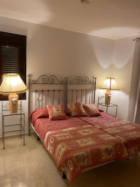 Balcones - Central Estepona 3 bed apt with pool and parking Apartment in Estepona