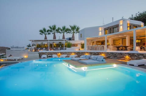 Property building, Swimming pool, Swimming pool