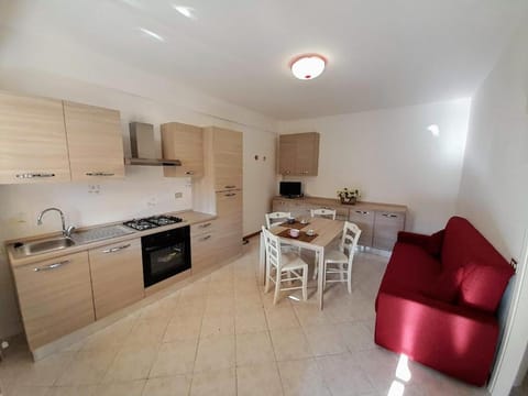 Kitchen or kitchenette, Living room, Dining area, minibar, pet friendly, stove