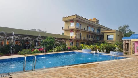 Property building, Swimming pool