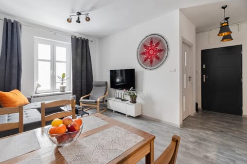 Communal lounge/ TV room, TV and multimedia, Kitchen or kitchenette, Living room, Seating area, Dining area, Evening entertainment