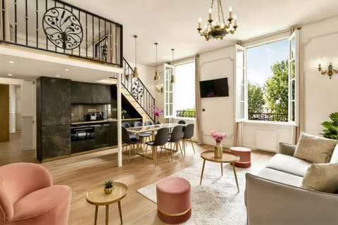 Kitchen or kitchenette, Living room, Dining area, kitchen