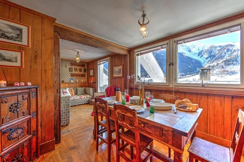 MAISON ROSE - Relax e vista spettacolare - COUR 0111 Apartment in Courmayeur