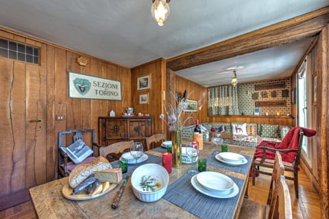 MAISON ROSE - Relax e vista spettacolare - COUR 0111 Apartment in Courmayeur