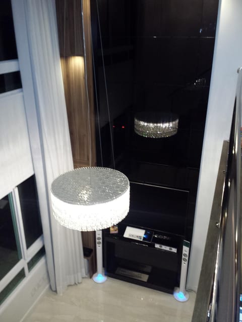Communal lounge/ TV room, Living room