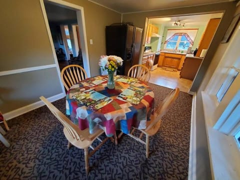 Country Mountain Escape! House in Buncombe County