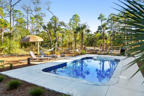 Red Sunset Sanctuary Secluded Area Private Pool House in Folly Beach