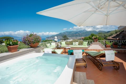 Hot Tub, Balcony/Terrace