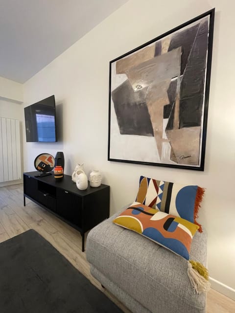 TV and multimedia, Living room, Seating area