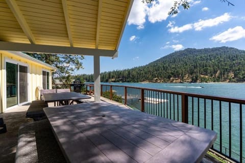 Eagles Nest at Bass Lake near Yosemite with Boat Dock House in Bass Lake