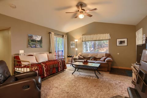 Hibernation Hideaway- Inside Yosemite- Dog Friendly House in Sierra Nevada