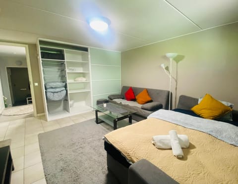 Cozy private room with free parking and sauna Vacation rental in Helsinki