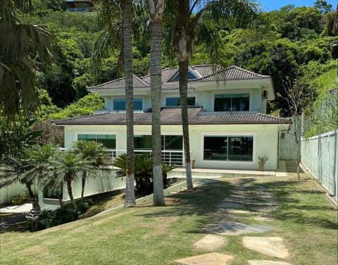 Casa Maravilhosa na Ferradura House in Armacao dos Buzios