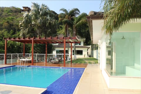 Casa Maravilhosa na Ferradura House in Armacao dos Buzios