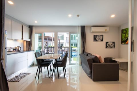 Living room, Dining area