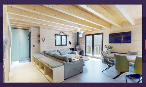 Communal lounge/ TV room, Living room, Seating area