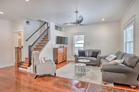 Home Near Downtown and Spearfish Canyon! House in Spearfish