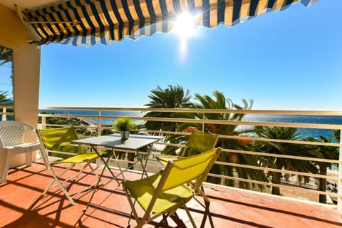 View (from property/room), Balcony/Terrace, Sea view