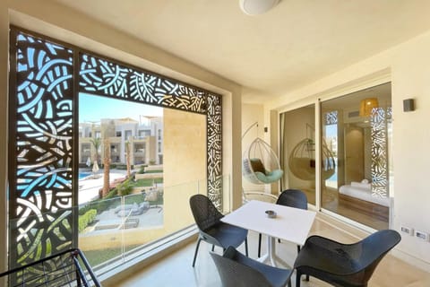 Patio, Seating area