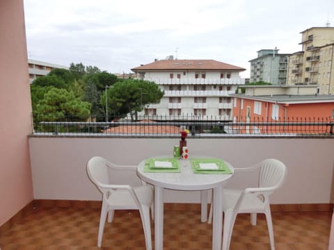 Balcony/Terrace, furniture