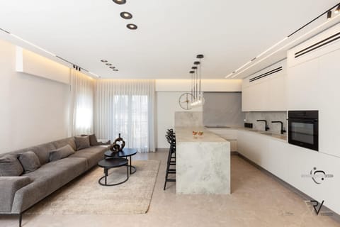 Kitchen or kitchenette, minibar, pet friendly, stove, air conditioner