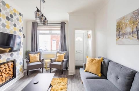 Charming Terraced House in Central Hoylake House in Wirral