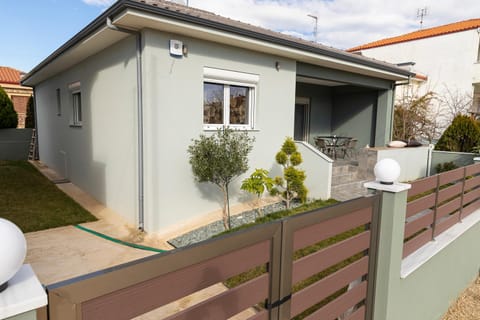 Luxury Memories Villa Apartment in Nikiti