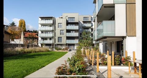 Property building, Spring, Day, Natural landscape, Garden, Garden view