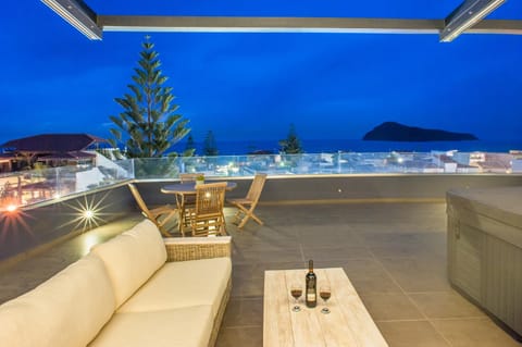 Balcony/Terrace, Sea view, Alcoholic drinks