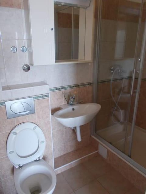 A1 tončev apartman Apartment in Split-Dalmatia County