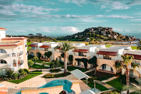 Property building, Nearby landmark, Day, Natural landscape, Garden, Mountain view, Pool view, Sea view, Swimming pool