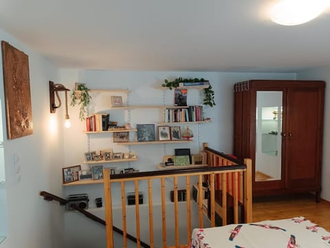 Bedroom, wardrobe