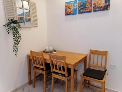 App for 2 Apartment in Šibenik-Knin County, Croatia