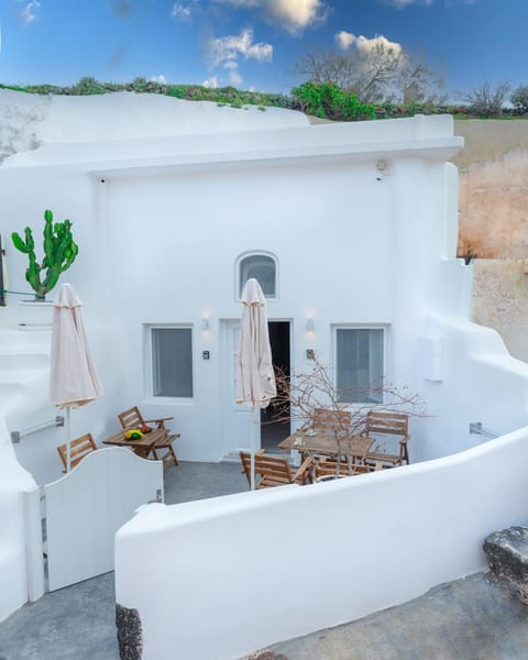 Property building, Patio, Seating area