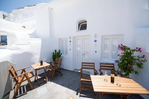 Patio, Day