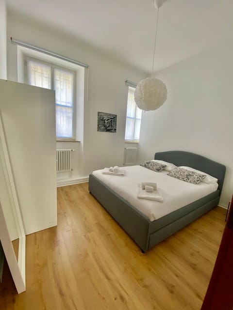 [PIAZZA GARIBALDI] ELEGANTI SUITE CON SAUNA Apartment in Friuli-Venezia Giulia