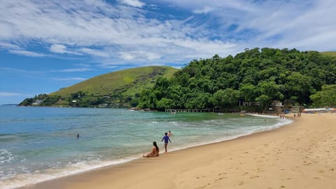 Apartamento com suite em Garatucaia. Apartment in Angra dos Reis