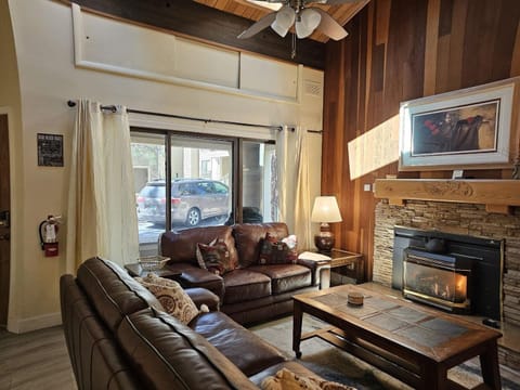 Tall Pines Retreat condo Apartment in Incline Village