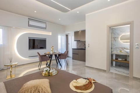 Bed, Bathroom, TV and multimedia, Kitchen or kitchenette, Dining area, air conditioner