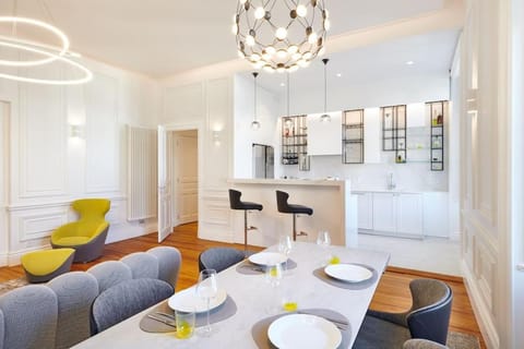 Living room, Dining area