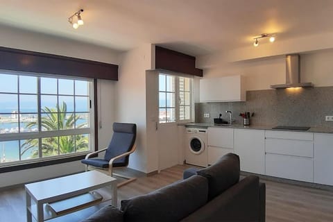 View (from property/room), Kitchen or kitchenette, Living room